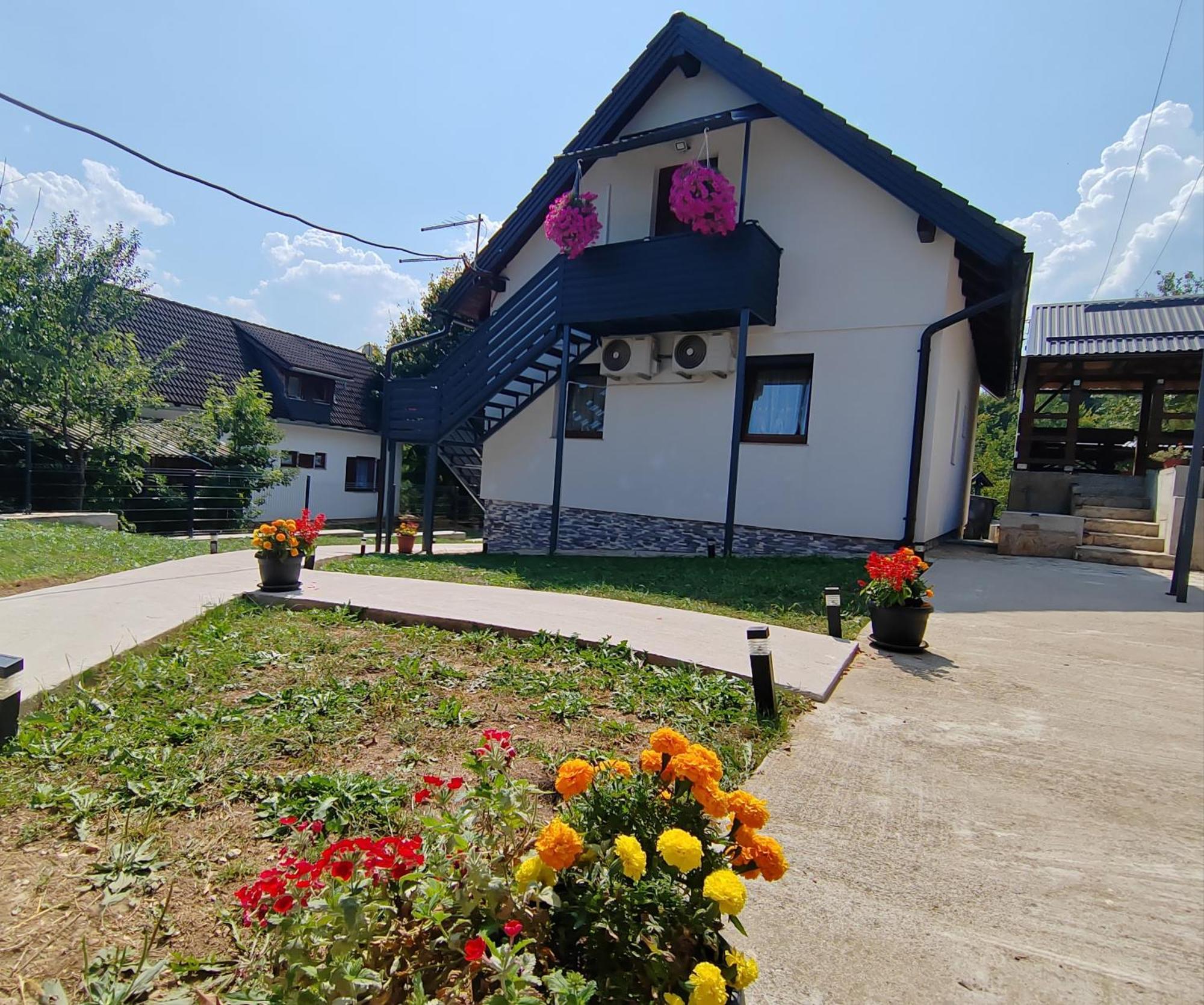 Apartments Sertic 4 Stars Poljanak Exterior foto